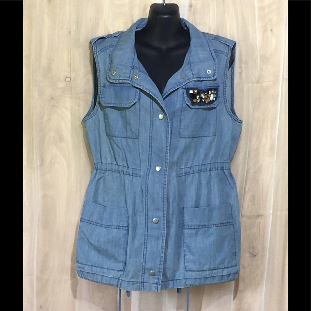 Forever 21 women’s skinny jean vests Small